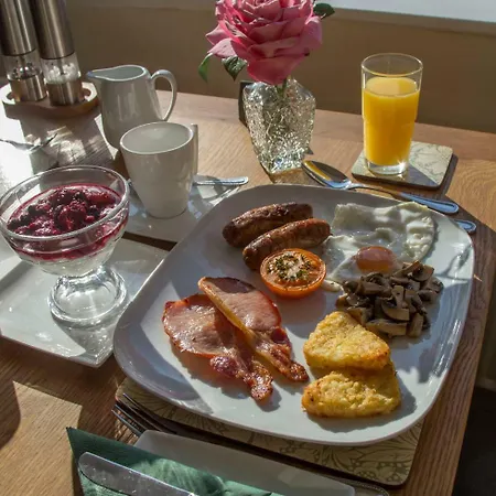 Jenkin Hill Bed & Breakfast *